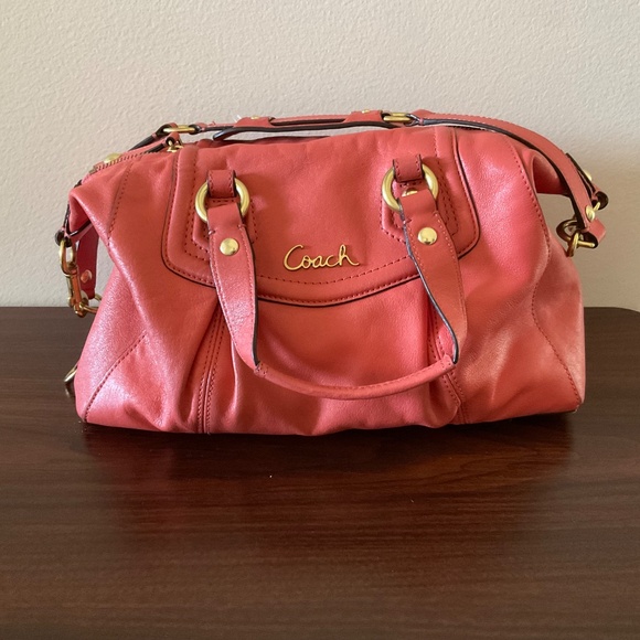Orange / peach Coach purse - Picture 1 of 6